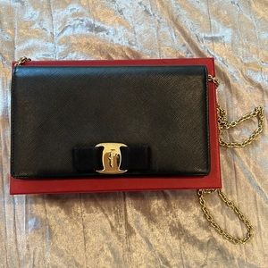 Salvatore Ferragamo Vara Bow wallet on chain black gold hardware